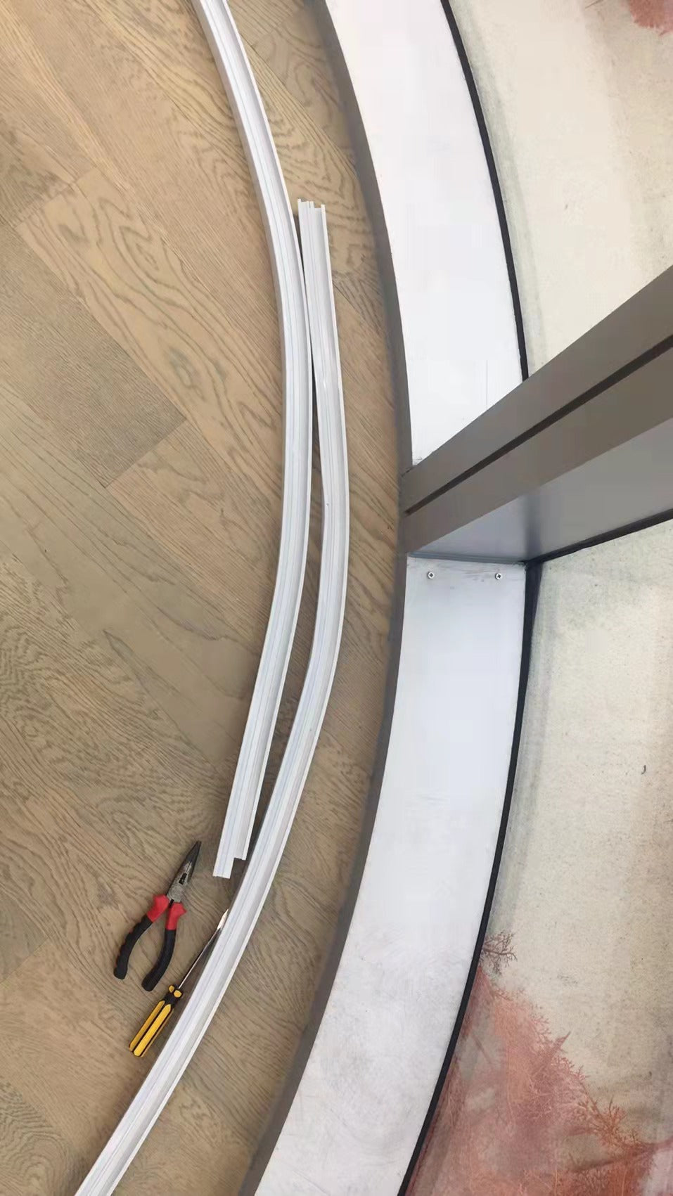 5-Metre Hand-bendable Smart Curtain Tracks for Curved and Bay Windows